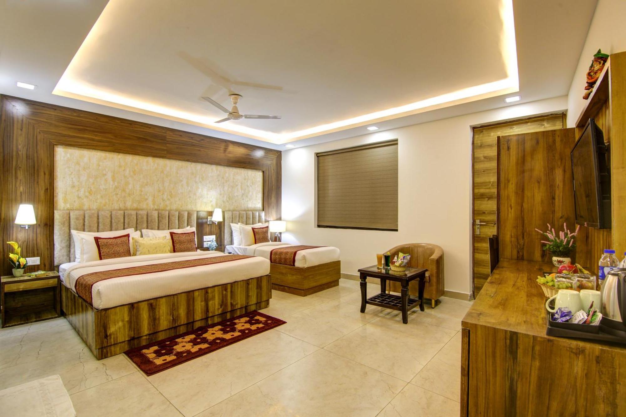 Park Tree Delhi Airport By Prithvi Palace With Free Airport Transsfer Hotel 4*